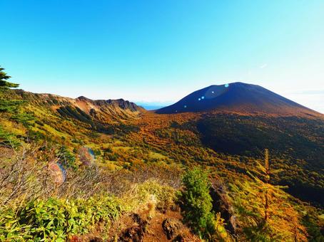 紅葉(黒斑山・浅間山) 紅葉(黒斑山・浅間山) 紅葉,もみじ,秋の写真素材