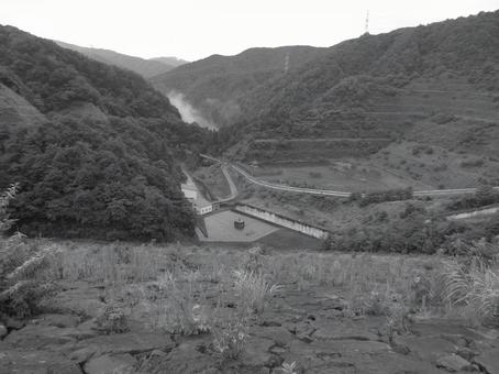 福井県-桝谷ダム-白黒 福井県-桝谷ダム-白黒 桝谷ダム,ダム,ロックフィルダムの写真素材