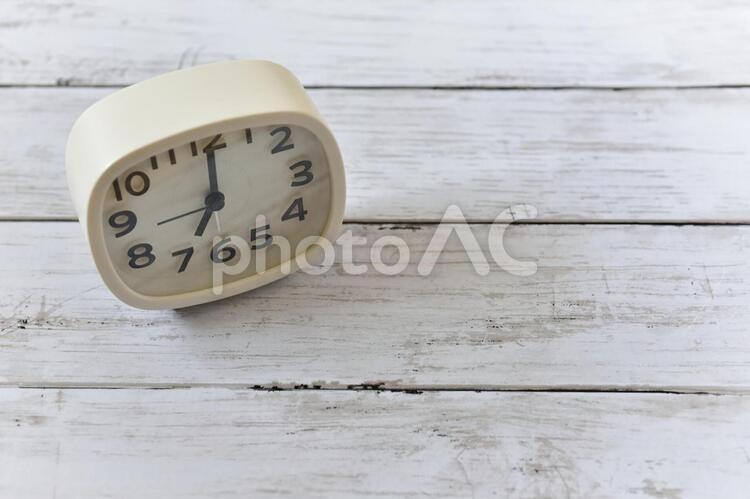 目覚まし時計 時計,目覚まし時計,時間の写真素材