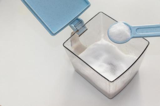 小さじで塩をすくう 塩,スプーン,小さじの写真素材