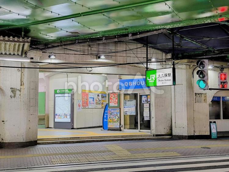 JR総武線、大久保駅、北口 jr,jr東日本,総武線の写真素材