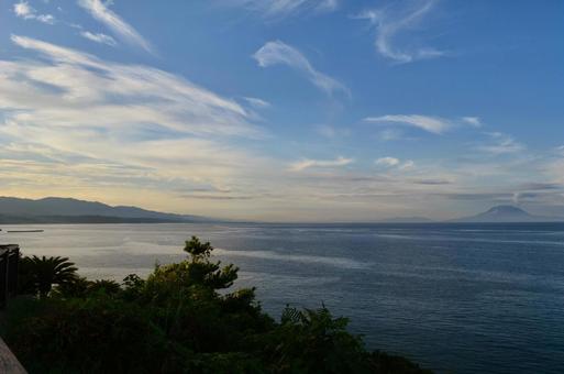 錦江湾から見る桜島 桜島,錦江湾,鹿児島の写真素材