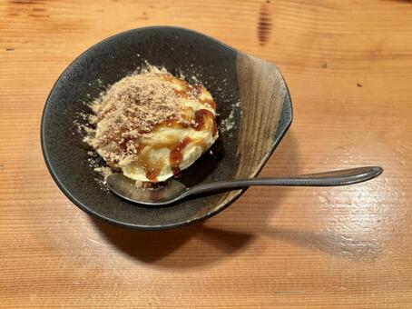 きな粉と黒蜜のアイスクリーム アイス,クリーム,アイスクリームの写真素材