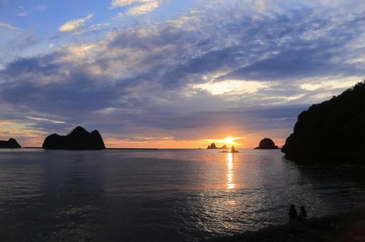 大田子海岸の美しい夕景 大田子海岸の美しい夕景 美しい夕景,大田子海岸,夕陽の写真素材