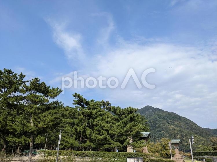 森と山と青空と雲 空,山,自然の写真素材