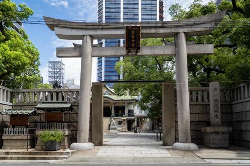 Osaka Namba Shrine Large Torii, JPG Osaka Namba Shrine Large Torii, JPG