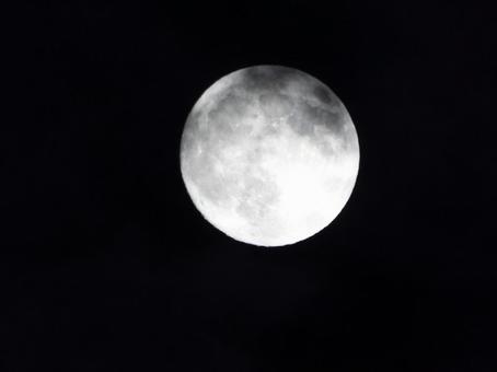 中秋の名月 夜空に輝く満月☺︎ 中秋の名月 夜空に輝く満月☺︎の写真