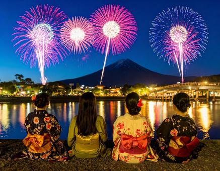 夏の花火 夏の花火の写真