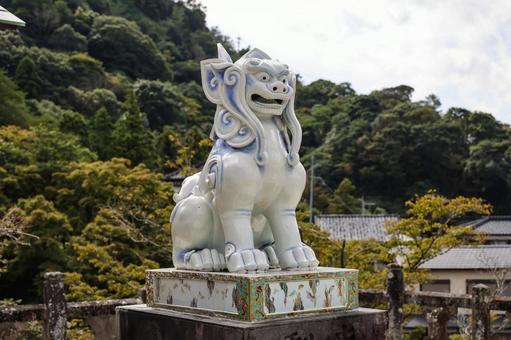 陶山神社の磁器製狛犬 陶山神社の磁器製狛犬 陶山神社,狛犬,磁器製の写真素材