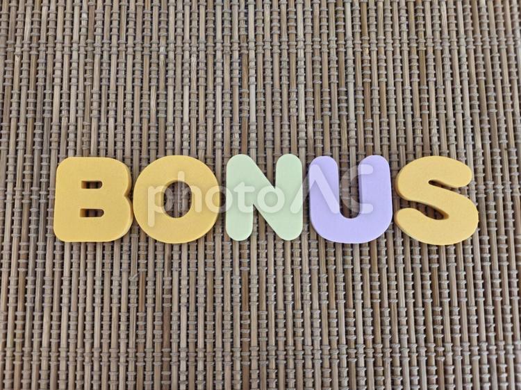 英語表記のBONUS ボーナス,文字,英語の写真素材