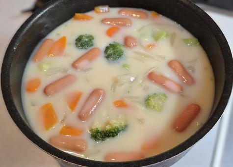 鍋の中のホワイトシチュー ホワイトシチュー,鍋,野菜の写真素材