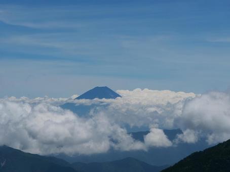 雲海に浮かぶ富士山 雲海に浮かぶ富士山 富士山,雲海,北岳の写真素材