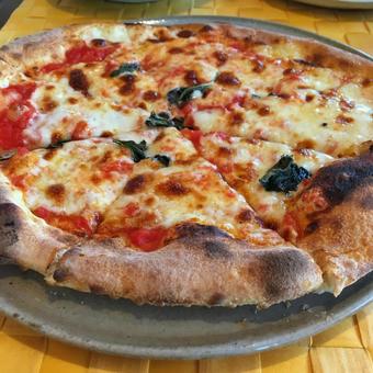 石窯焼きピザ マルゲリータ ピザ,マルゲリータ,石窯の写真素材