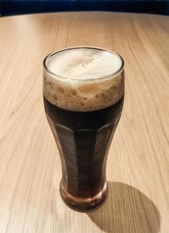 一杯の黒ビール 黒ビール,お酒,アルコールの写真素材