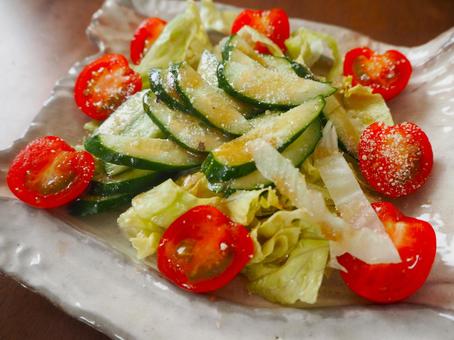 野菜サラダ きゅうり,ミニトマト,レタスの写真素材