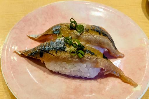 美味しいお寿司(サンマ) 美味しいお寿司(サンマ) 寿司,サンマ,海鮮の写真素材