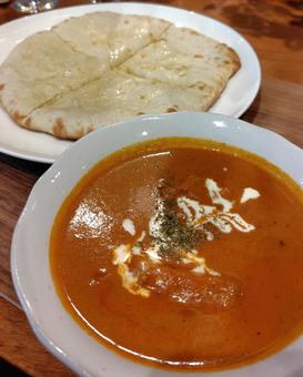 バターチキンカレー、チーズナン バターチキンカレー、チーズナンの写真