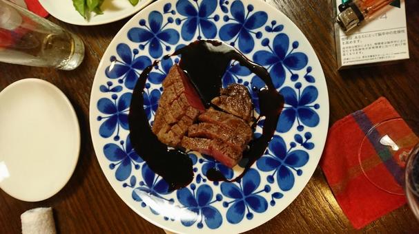 一皿のステーキ 一皿のステーキの写真