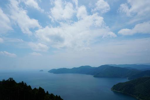 琵琶湖を見渡せる絶景 琵琶湖を見渡せる絶景 琵琶湖,絶景,風景明媚の写真素材