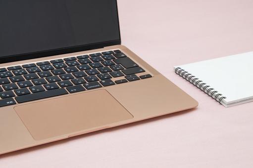 パソコン パソコン,ノートパソコン,pcの写真素材