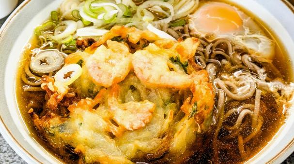 かき揚げ蕎麦 かき揚げ蕎麦,立ち食い,蕎麦の写真素材