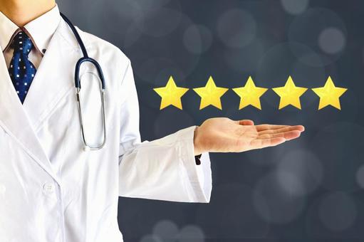 五つ星を持つ白衣の医師 医者,人気,クリニックの写真素材