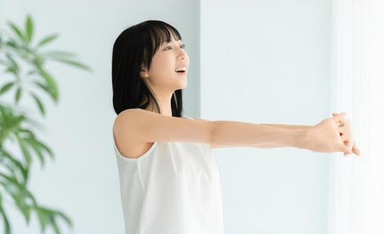 若い女性の美容イメージ・ストレッチ 女性,美容,ストレッチの写真素材