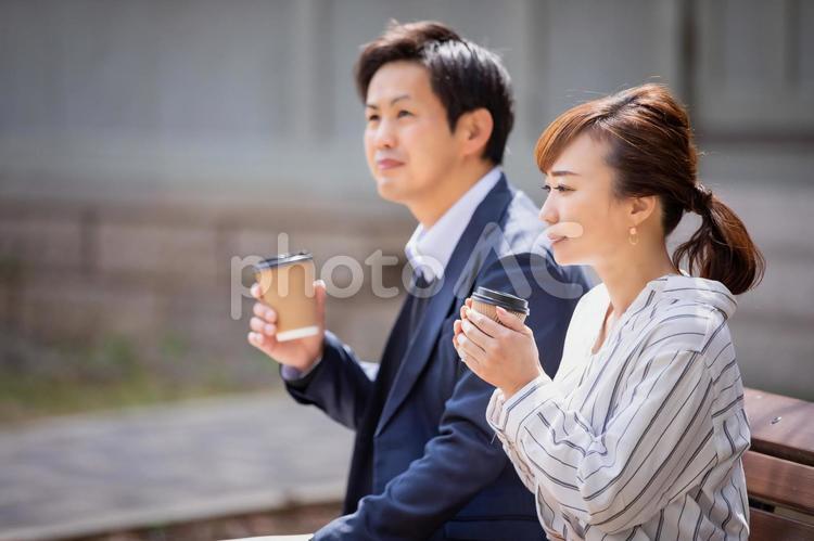カジュアルビジネスの会社員 穏やか,憂鬱,退屈の写真素材