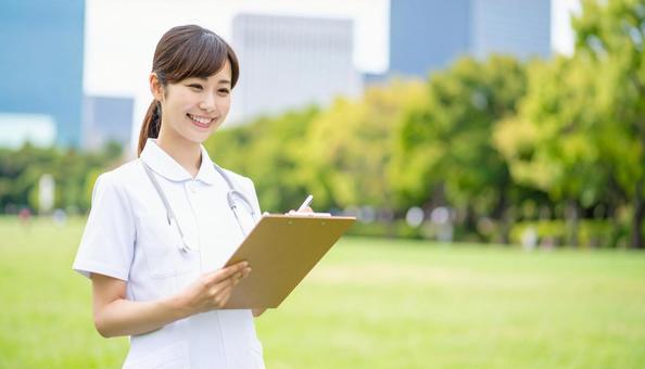 保健師イメージ 白衣を着た女性 保健師イメージ 白衣を着た女性の写真