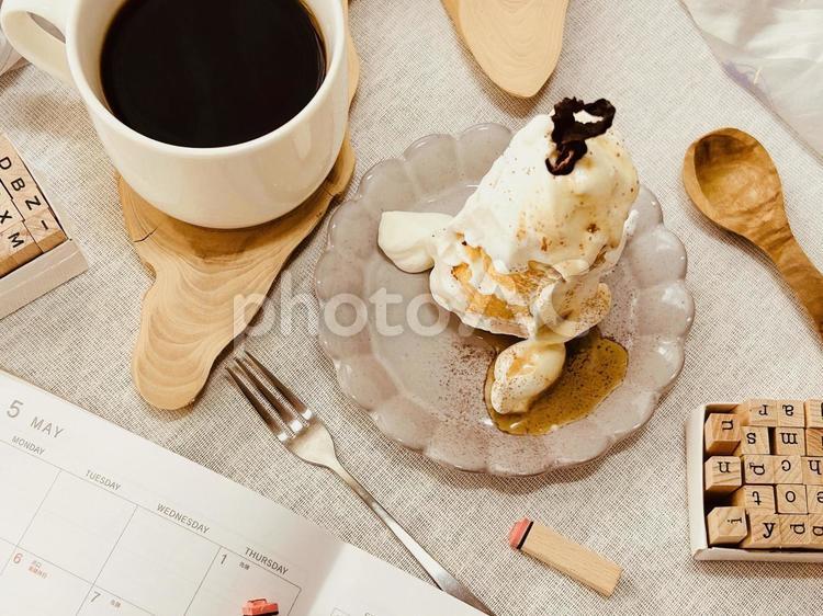 雪の塔 ケーキ,雪,塔の写真素材