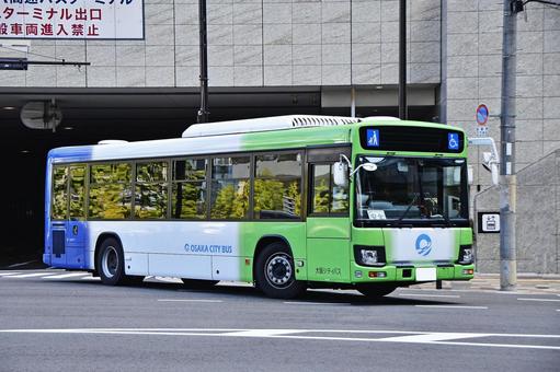 路線バス　大阪市バス 夜行バス,高速バス,旅行の写真素材