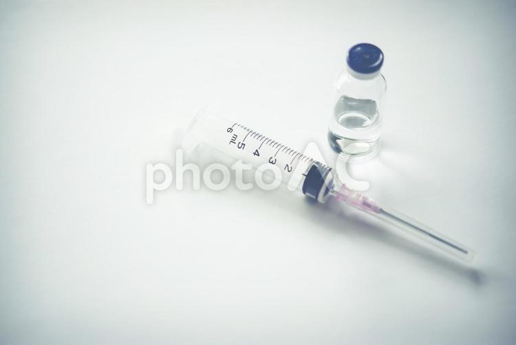 医療イメージ 薬,注射器,バイアルの写真素材