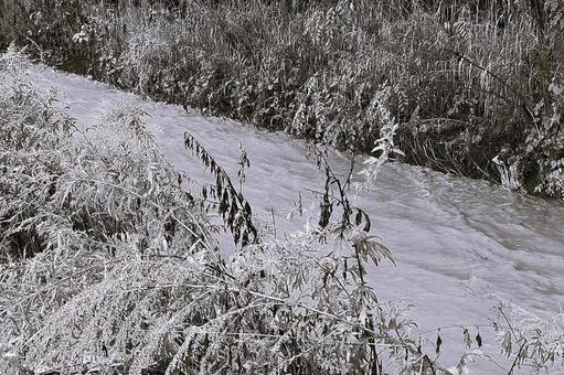 2025年9月の里山19 2025年9月の里山19 用水路,大雨,豪雨の写真素材