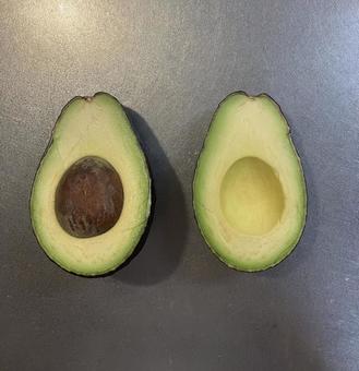 Half an avocado, JPG Half an avocado, JPG