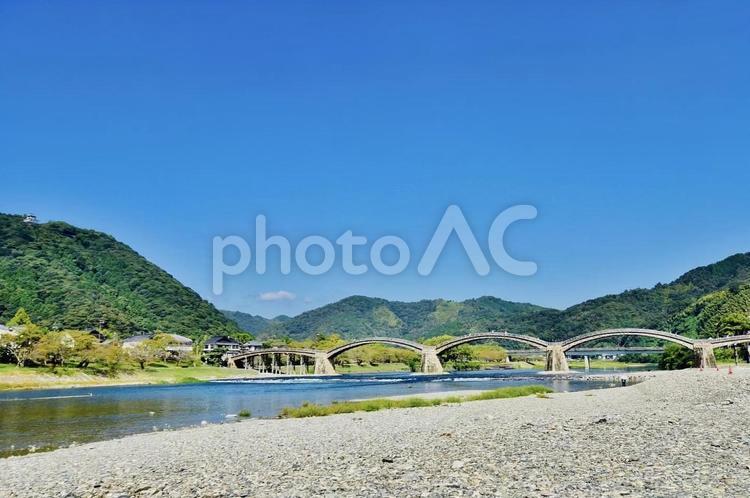 秋晴れの錦帯橋 錦帯橋,秋晴れ,快晴の写真素材