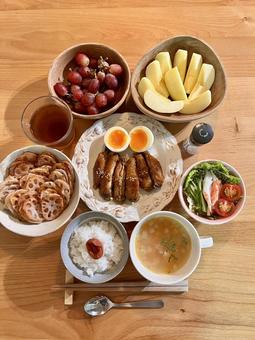 ガリバタチキン定食 ご飯,夜ごはん,晩ごはんの写真素材