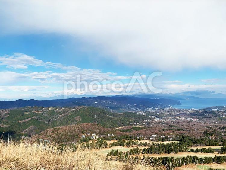 自然と都市が交差する風景 伊豆半島,十国峠,展望スポットの写真素材