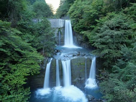 白根三山登山道 砂防ダム 白根三山登山道 砂防ダムの写真