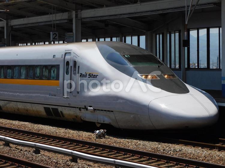 晴れの国の新幹線 railstar,鉄道,新幹線の写真素材