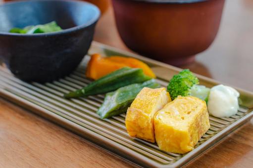 納豆と味噌汁の和朝食 納豆と味噌汁の和朝食 朝食,和食,和朝食の写真素材