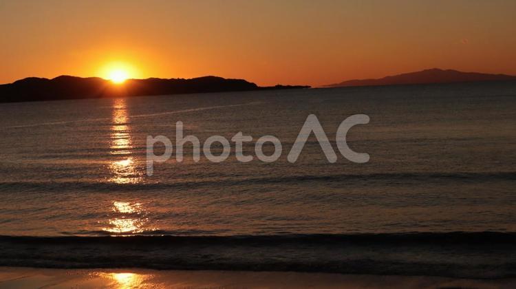 夕日と海 夕日,夕方,夕暮れの写真素材