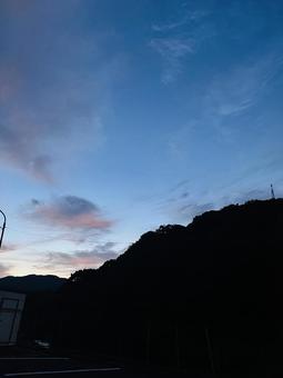 朝焼け　田舎 朝,朝焼け,青空の写真素材