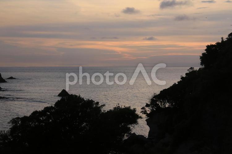 西伊豆町温泉街からの素晴らしい夕陽 西伊豆町,温泉街,素晴らしい夕陽の写真素材