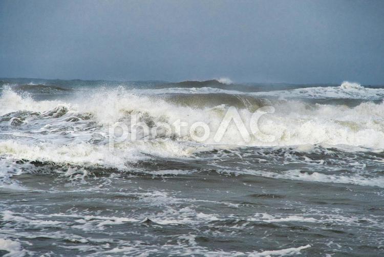 冬の日本海、波5 波,海岸,白波の写真素材