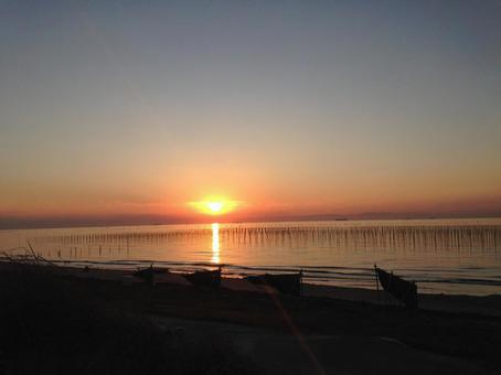 夕日の沈む 海,夕日,夕日の沈む海の写真素材