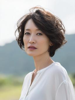 美しいショートヘアの女性 美しいショートヘアの女性の写真