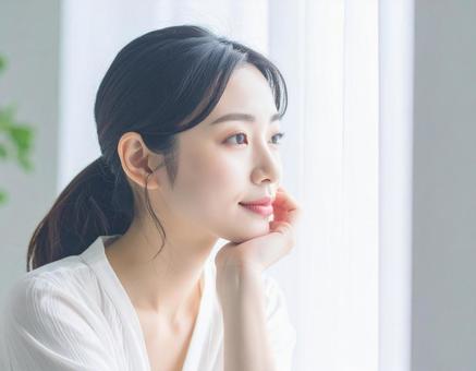 美容・スキンケア 女性 横顔 15 美容・スキンケア 女性 横顔 15の写真