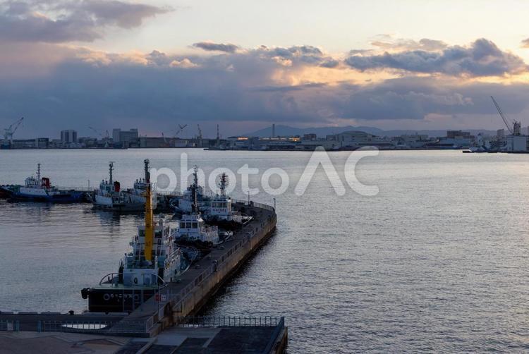 夕暮れ 夕暮れ,夕景,神戸港の写真素材