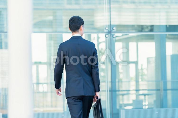 スーツを着た爽やかな日本人男性 営業,男性,実業家の写真素材