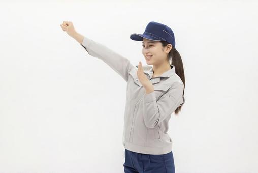 作業着の女性 応援 作業着の女性 応援 女性,ビジネスウーマン,会社員の写真素材